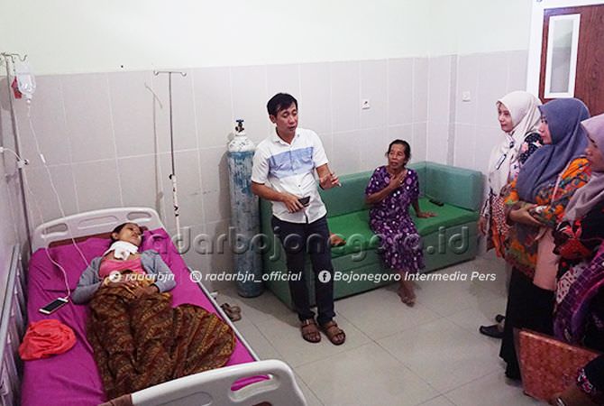 Dadanya Tumbuh Benjolan Besar, Khawatir Tak Bisa Ikut Unas