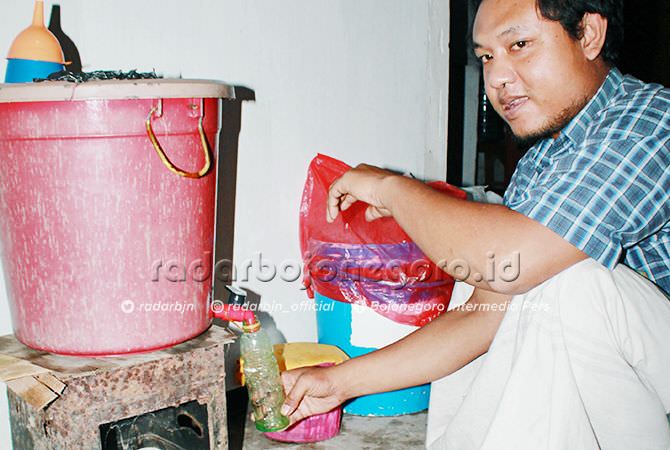 Miftahul Arif, Pembuat Sabun Cair di Kecamatan Kapas