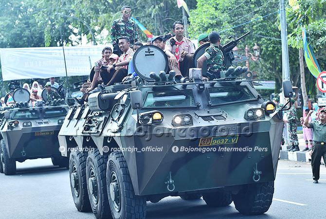 Panser Anoa di Penutupan TMMD