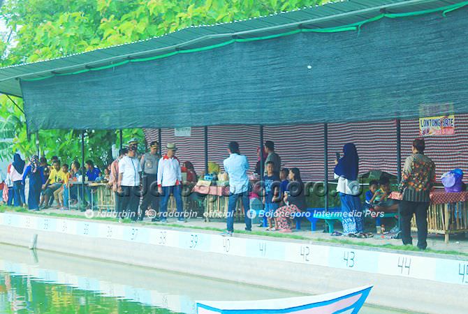 Tukar Uang dengan Koin