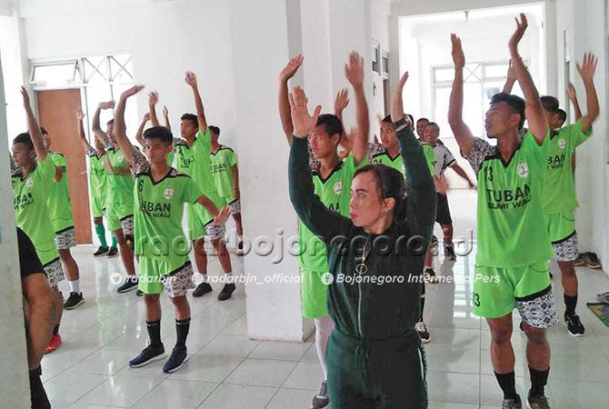Biar Tetap Lincah, Joget Aerobik