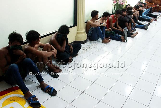 Senjata untuk Tawuran Diduga Sudah Disiapkan