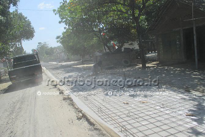 Tak Dilengkapi Helm, Seragam, dan Sepatu Bot