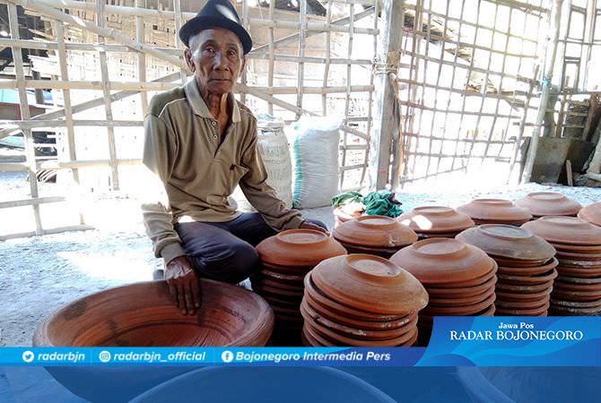 Penjualan Turun, Tetap Produksi
