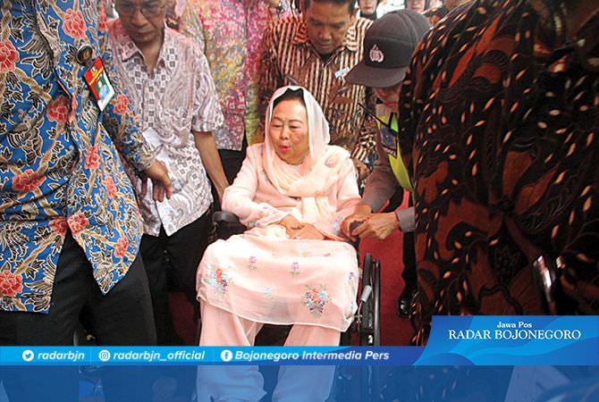 Perempuan Harus Mengenyam Pendidikan Lebih Tinggi