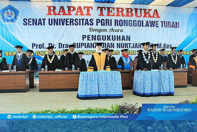 Sebagai Guru Besar Universitas PGRI Ronggolawe Tuban