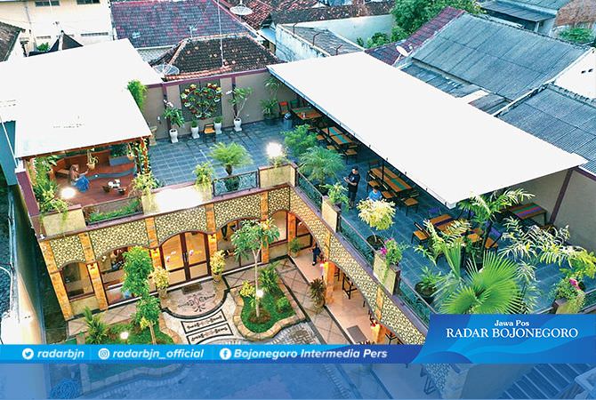 Pertama dan Satu-satunya Resto Masakan Timur Tengah di Tuban