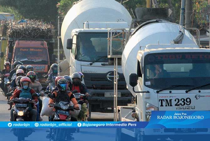 Evaluasi Kecelakaan Beruntun, Truk Molen Perlu Diatur