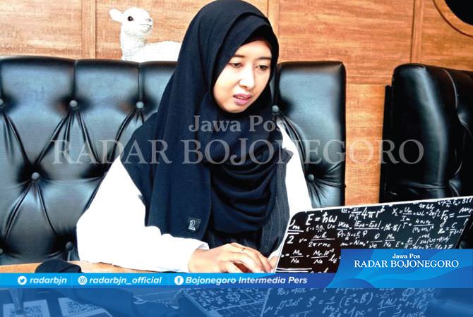 Hanifah Nila Wardani, Blogger Profesional Asal Kecamatan Tikung