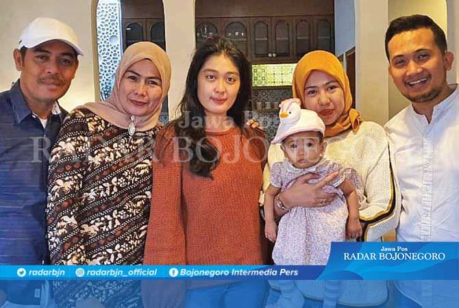 Mil Maizar Pulang Kampung, Liburan Bareng Anak – Cucu
