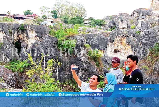 Perbukitan Kapur Gunung Pegat Pikat Pengendara Luar Daerah