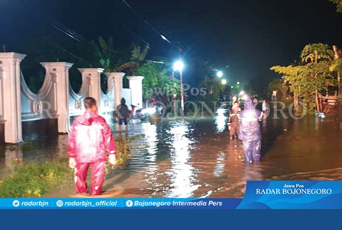 Tanggul Jebol, Empat Desa di Plumpang Terendam