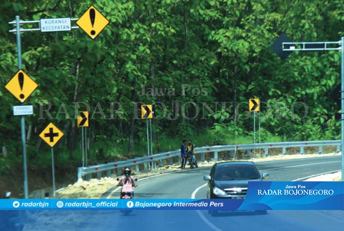 Pusat Siap Lanjutkan JLS dan Tanggul Bengawan Solo