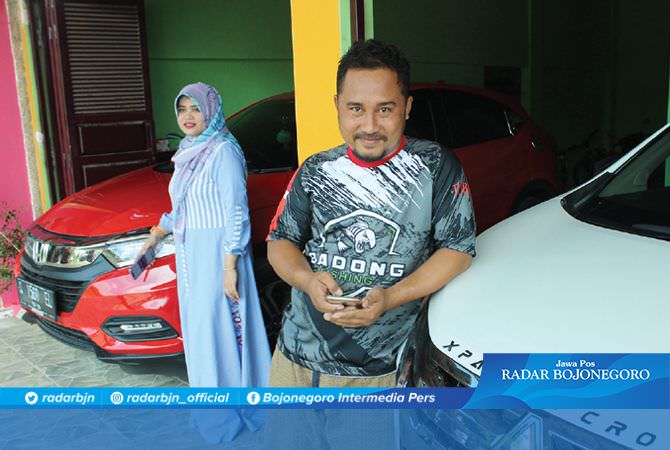 Setiap Hari, Ratusan Mobil Baru Bersliweran di Jalan Desa