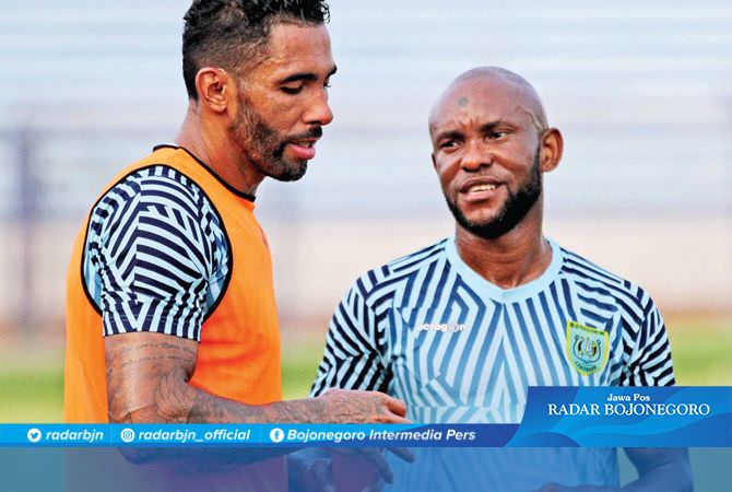 Zah Rahan Krangar, Gelandang Serang Asing Persela