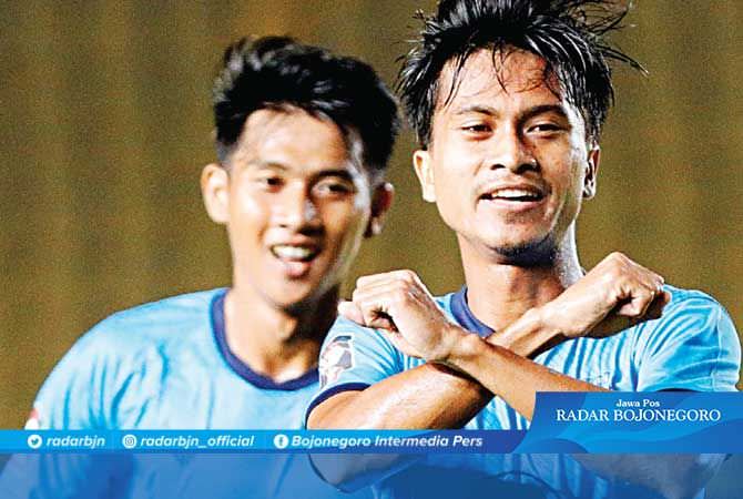 Persela Ikat Dua Pemain Muda