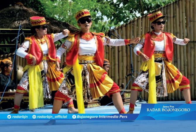 Ciptakan Tari Wak Tangsil demi Eksistensi Seni Sandur