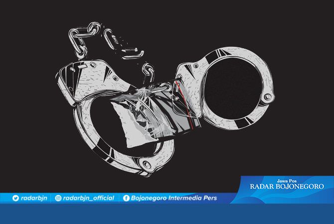Kades Karangwedoro Terciduk Konsumsi SS & Tinggal Bersama Istri Orang
