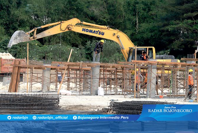 Tiang Pancang Terpasang, Jembatan Kanor-Rengel Bisa Menopang 120 Ton