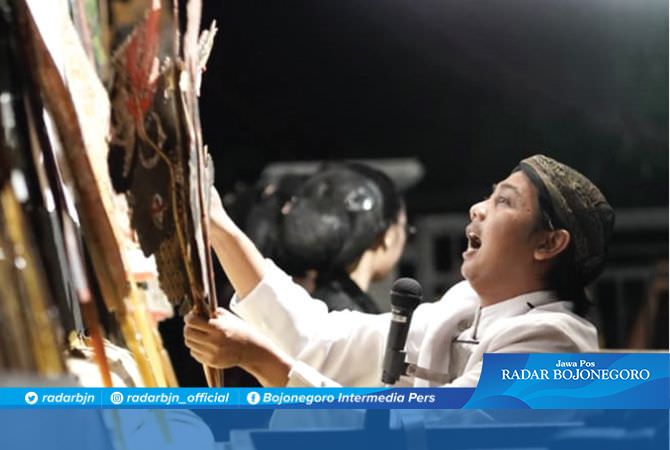 Satu Setengah Tahun Tanpa Pentas, Para Dalang Mulai Jual Wayangnya