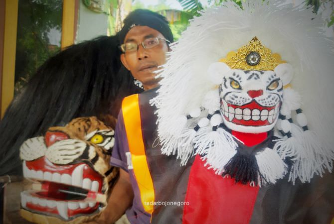 Joko Listiyono, Sulap Limbah Kayu Jadi Barongan Mini