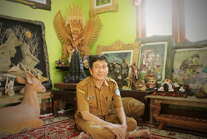 Dulu Ingin Jadi Dalang, Kini Banyak Gunakan Objek Wayang