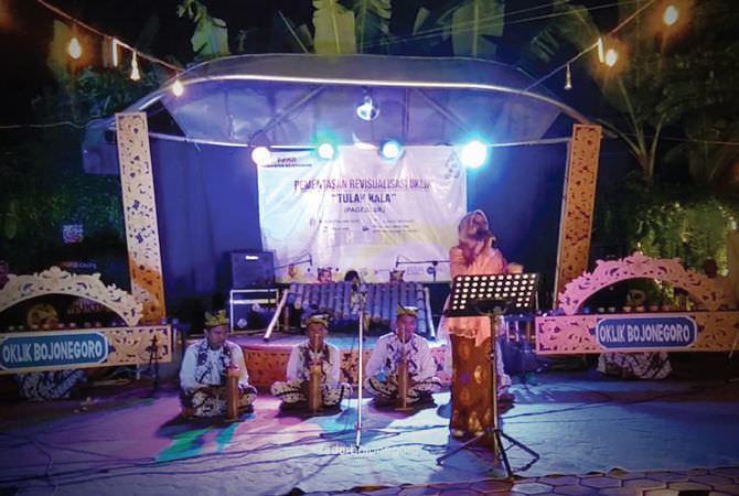 Tidak Ada Gamelan, Hanya Alat Musik Perkusi Berbahan Bambu