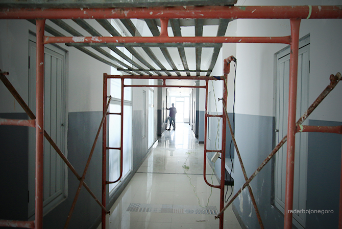 SEGERA DIPERBAIKI: Bangunan rusunawa yang tinggal membutuhkan perbaikan ringan untuk ditempati. (ANJAR DWI P/RDR.LMG)