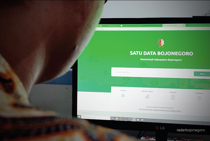 JADI RUJUKAN: Porta Satu Data Bojonegoro ini menyajikan beragam data. Bisa diakses mudah dan menjadi referensi penulisan berita maupun penelitian. (Istimewa For RDR.BJN)