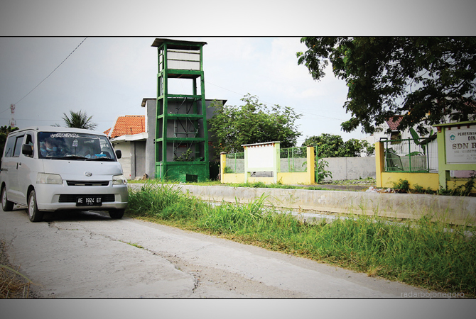 BAKAL DIREALISASIKAN: Dinas PU Bina Marga telah melakukan tinjauan ke lapangan untuk mempersiapkan pembebasan sisa lahan jalur lingkar utara (JLU). (ANJAR DWI PRADIPTA/RDR.LMG)