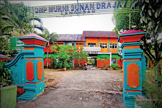 MENUNGGU PUSAT: Sebanyak 81 lembaga PAUD, SD, dan SMP mendatkan kucuran dana alokasi khusus (DAK). (ANJAR DWI PRADIPTA/RDR.LMG)