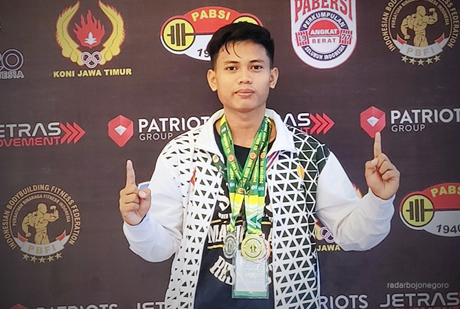 TIGA MEDALI ANGKAT BESI: Deo Fani Arsyad, berhasil mendapatkan tiga medali angkat besi Porprov 2022. (Istimewa For RDR.BJN)