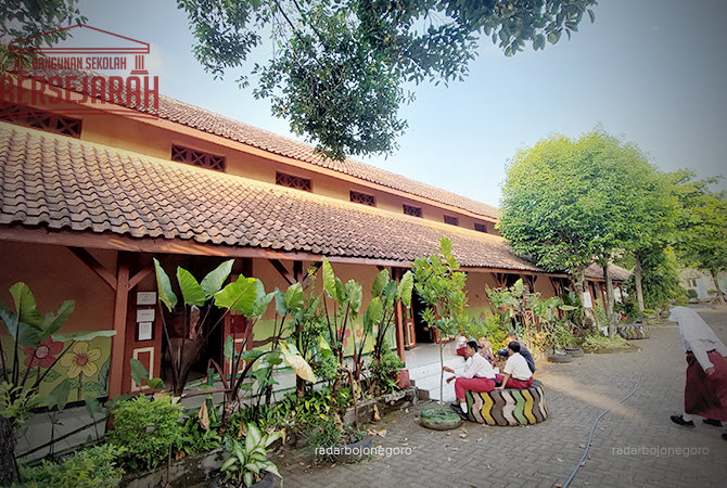 BENTUK LIMASAN: Banguan ruangan ini dulunya merupakan rumah sakit untuk orang-orang Cepu. (Lukman Hakim/RDR.Blora)