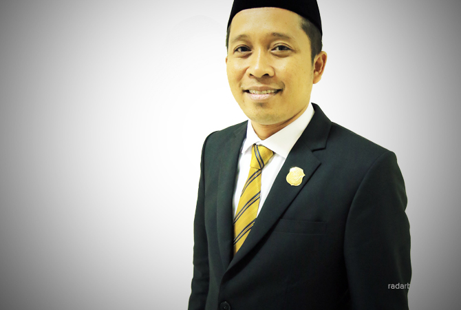 Tulus Santoso, S.Pd, M.A.P, Anggota DPRD Lamongan F-Golkar (ANJAR DWI PRADIPTA/RDR.LMG)