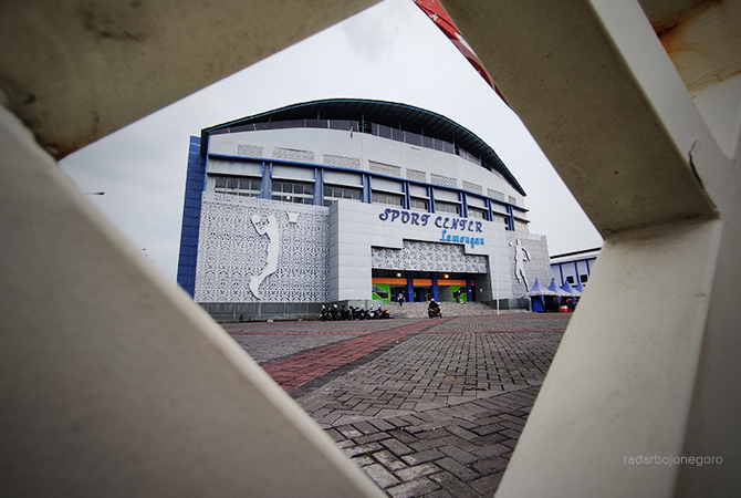 PROSES PERENCANAAN: Dispora Lamongan membuka keran kerjasama dengan pihak swasta untuk merealisasikan kolam renang internasional di belakang Sport Center Lamongan (SCL). (ANJAR DWI PRADIPTA/RDR.LMG)