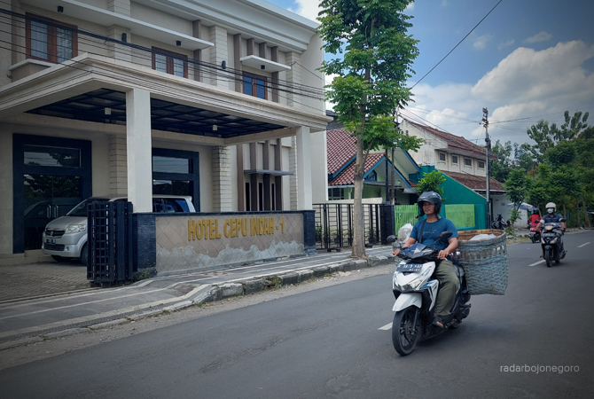 SEKTOR HOTEL: Salah satu hotel di Kecamatan Cepu, Blora. Pendapatan sektor pajak membaik dibanding tahun lalu. (LUKMAN HAKIM/RDR.BJN)