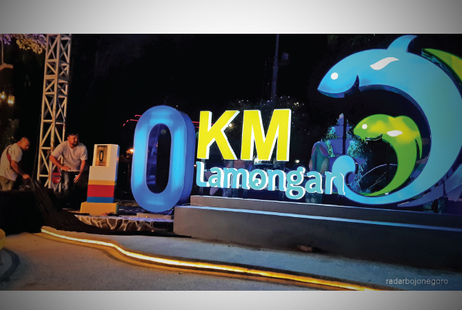WISATA BARU: Titik nol kilometer yang dijadikan penanda diharapkan bisa menjadikan Lamongan semakin dikenal. (M. GAMAL A/RDR.LMG)