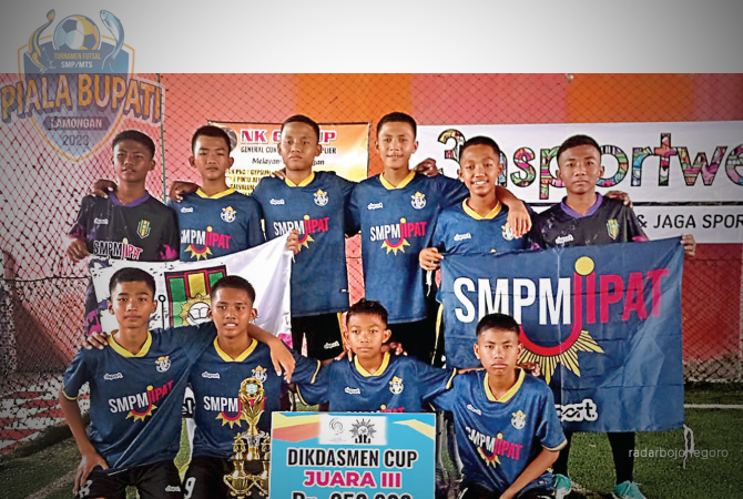 PUNYA MODAL: SMP Muhamadiyah 14 Paciran sering lolos minimal semifinal di turnamen futsal. (ISTIMEWA FOR RDR.LMG)