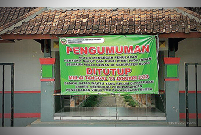 LENGANG: Pasar Hewan di Blora belum ada aktivitas sejak serangan PMK, meski saat ini kasus mulai menurun. (Rahul Oscarra Duta/RDR.BLORA)