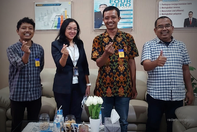 (ISTIMEWA FOR RDR.BJN)