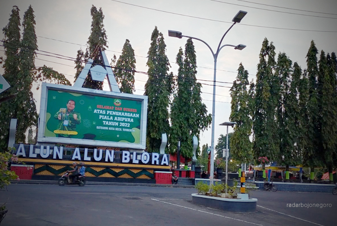 STRATEGIS: Bazar Ramadan yang digelar Pemkab Blora bakal berlokasi di alun-alun. (LIZAR/RDR.BLORA)