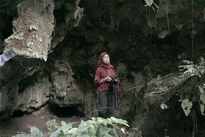 MASIH ALAMI: Salah satu sudut Gua Gogor di Desa Soko, Kecamatan Temayang. Foto insert, sudut di Gua Lowo. (HAKAM ALGHIVARI/RDR.BJN)