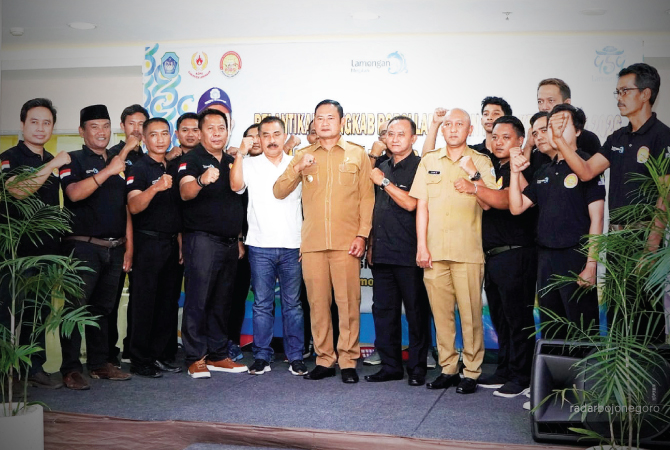 RESMI: Pengurus POBSI Kabupaten Lamongan masa bakti 2022 – 2026 resmi dikukuhkan. (ISTIMEWA FOR RDR.LMG)