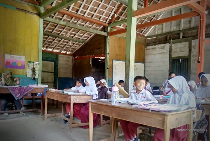 SEKOLAH DASAR: SDN 2 Sambongrejo menjadi salah satu target sekolah akan direnovasi tahun ini. (DOKUMENTASI RDR.BLORA)