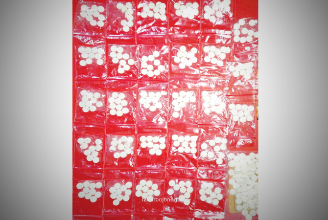 BARANG BUKTI: Pil dobel L yang diamankan dari tersangka M Alfan, Ahmad Zamroni, dan Ahmad Ardiansyah. (M. GAMAL A/RDR.LMG)