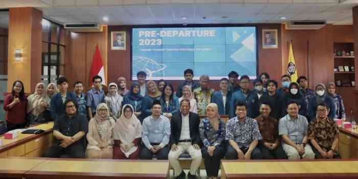 PRA-KEBERANGKATAN: Dekan FEB Undip Prof Suharnomo SE MSi, saat&nbsp; memimpin pre-departure di ruang sidang utama, gedung Dekanat FEB Undip, Jumat (14/7). (IST)