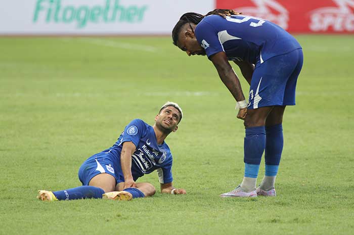 Winger PSIS Vitinho dipastikan absen lawan PSS Sleman. Pemain Brasil itu harus menepi karena cedera.