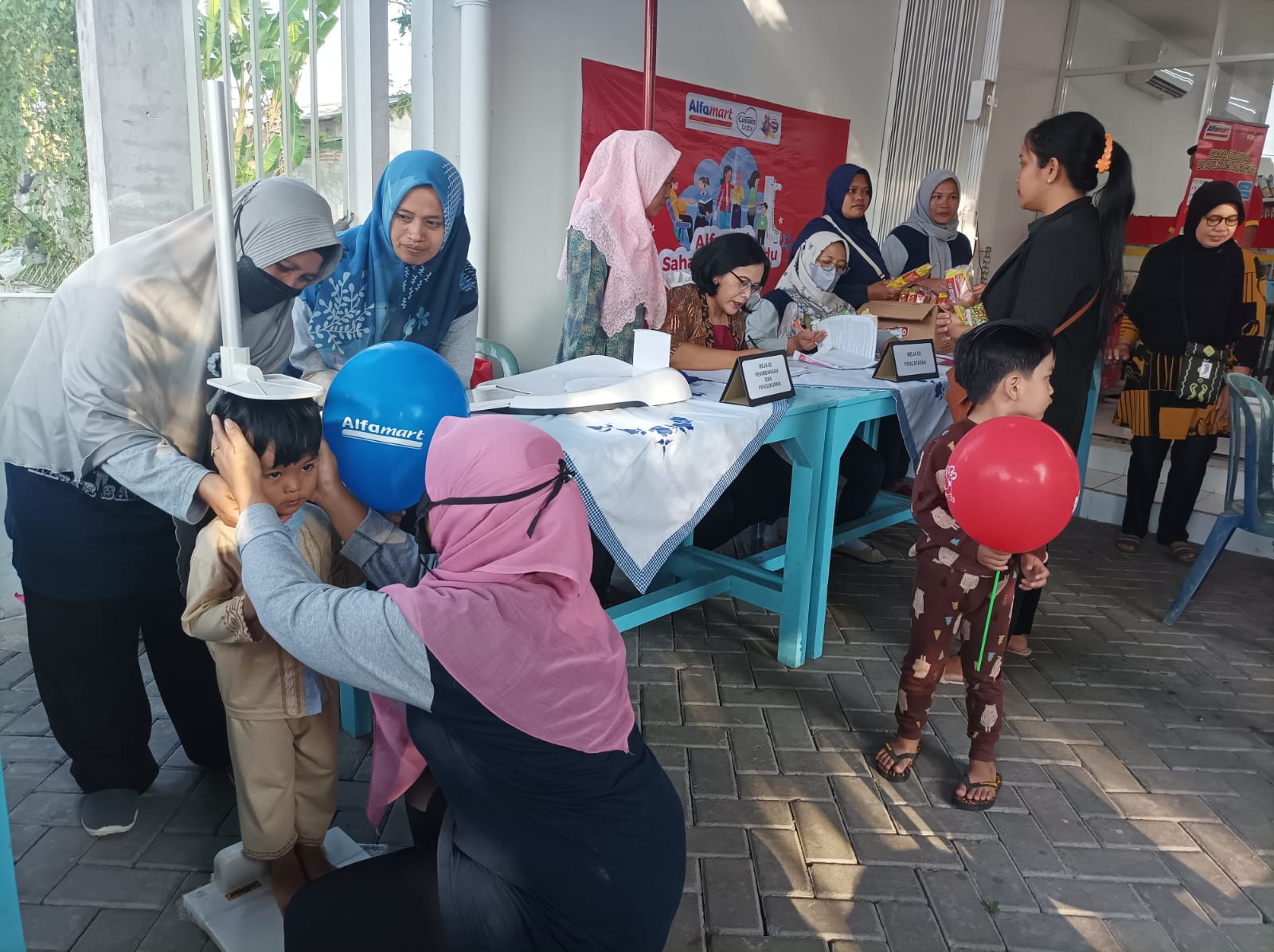 Posyandu Kolaborasi Alfamart dan Cussons Indonesia untuk 10.000 Ibu dan Balita.