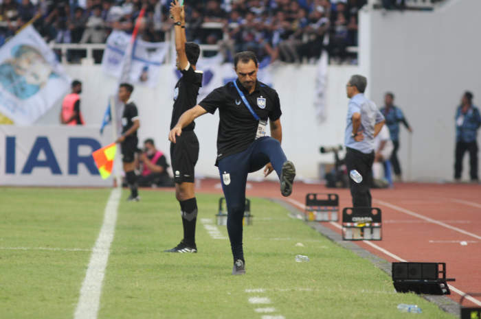 Pelatih PSIS Gilbert Agius harus memutar otak setelah sejumlah pemain pilar absen di laga lawan Borneo FC sore nanti.