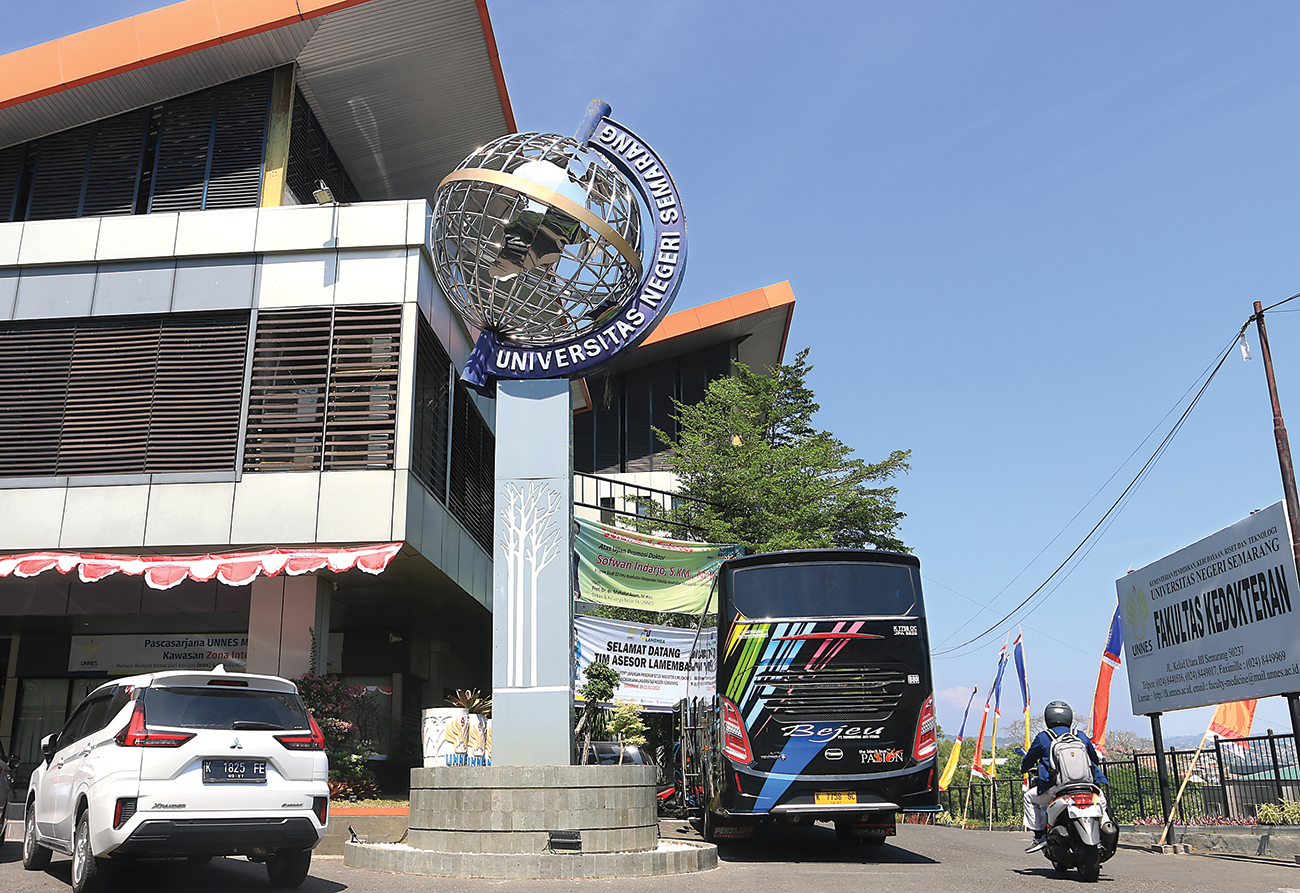 FK Universitas Negeri Semarang tahun 2023 siap menerima mahasiswa baru.